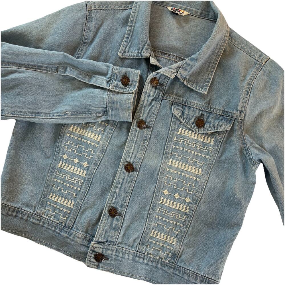 People Fashion Denim Jacket Aztec Embroidered Trucker Style Jacket Size Large